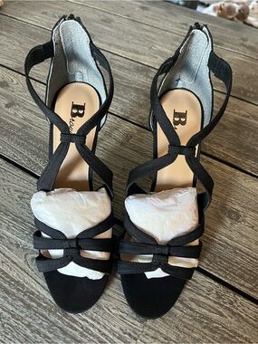 Browns Casadee black strappy stiletto 8.5 heels new in box siren long-leg style